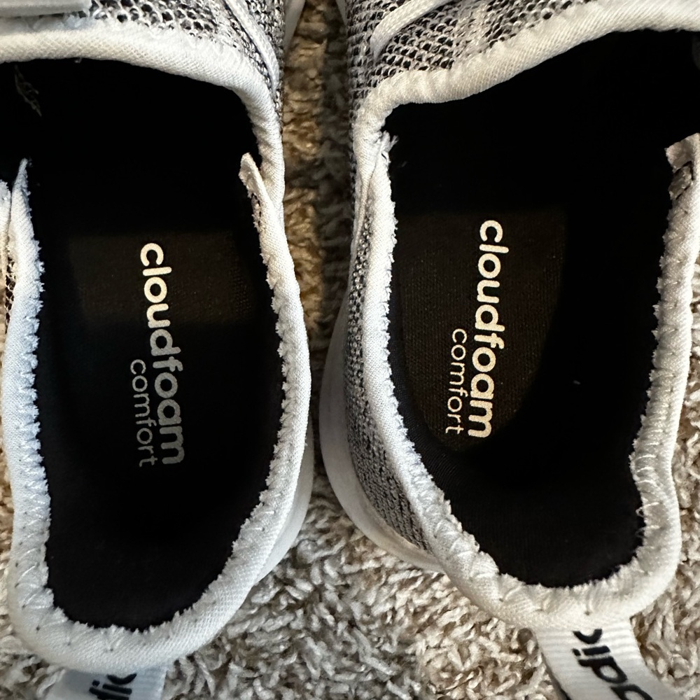 Adidas Cloudfoam Sneakers - Picture 2 of 4